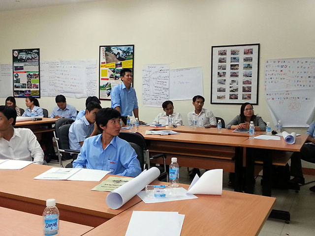 Kỹ năng bán hàng & chăm sóc Khách Hàng chuyên nghiệp - ISUZU (25 & 26.09.2014)